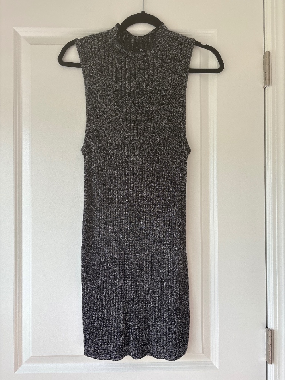 Jones of New York Black and Silver Top